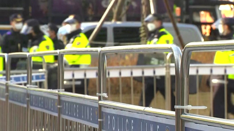 BTS 공연 앞둔 광화문 '인파'..."저녁엔 겉옷 준비를"