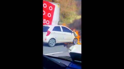 경기 용인서 차량 2대 추돌...경차 화재로 전소