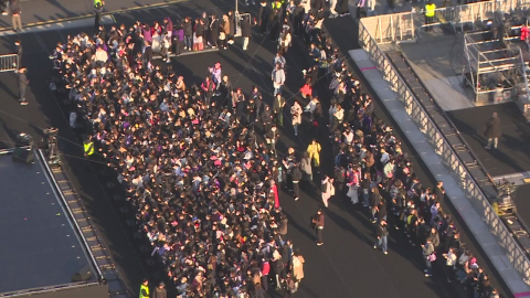 'BTS 공연' 인파 몰린 광화문…일대 교통 통제