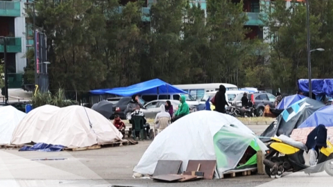 집 대신 텐트, 임시 대피소…피란길에 멈춘 이슬람 명절