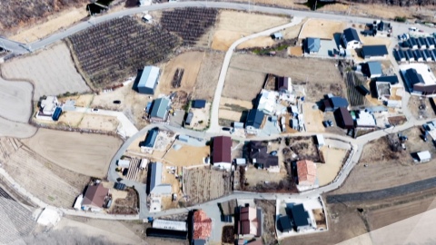 잿더미 위 '임시 삶' 1년…멈춰버린 시계