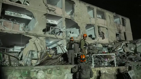 이란, 이스라엘 핵 시설 지역에 보복 공격..."33명 부상"