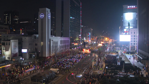 BTS 광화문 공연이 남긴 질문들…끝나고도 갑론을박