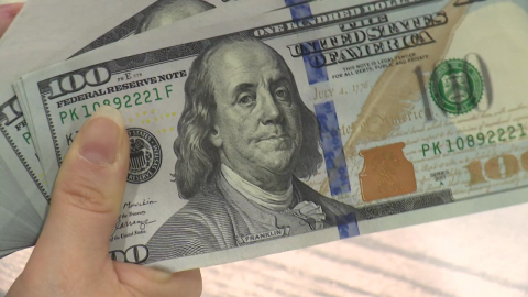 환율 1,517.3원 주간거래 마감…17년 만에 최고