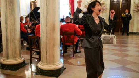 日 다카이치 총리, 백악관 만찬서 \'춤\'…트럼프 선곡에 반응