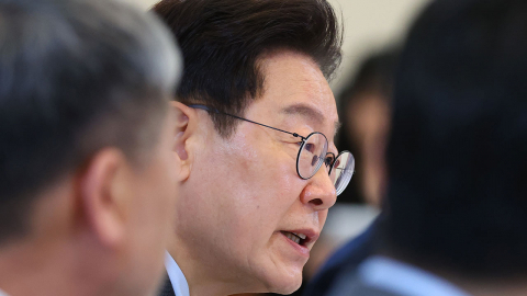 이 대통령 "중동 상황 비상대응체계 선제 가동"…공공 차량 5부제 강화