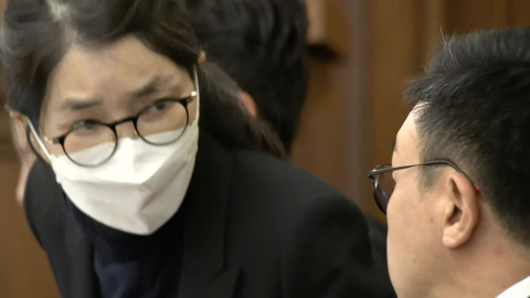 '통일교 금품' 김건희 항소심 본격 시작…4월 말 선고