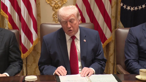  트럼프 "이란 정부 요청 따라 발전소 파괴 10일간 중단"