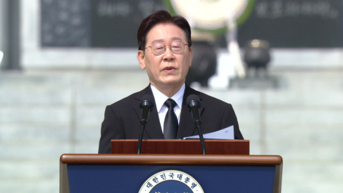 이 대통령 "전쟁없는 평화로운 한반도 만들어야"