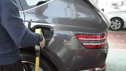 서울 휘발유 리터당 1,911원…이번 주 '2천 원' 넘나