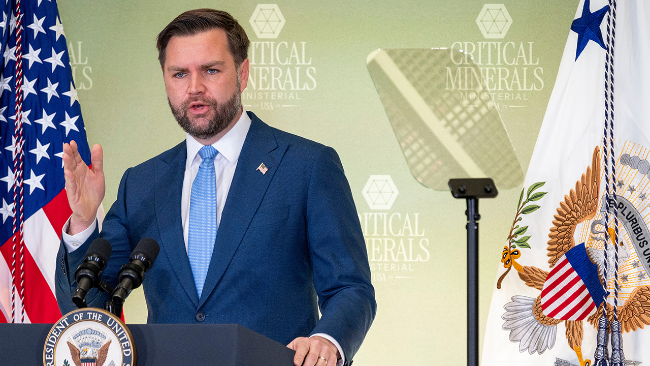 밴스 미국 부통령 "이란 전쟁에서 곧 빠져 나올 것"