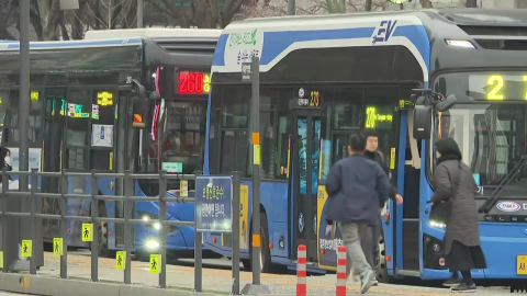 휘발유값 '고공행진' 계속…시민들 대중교통으로