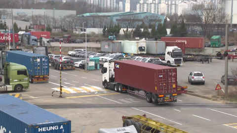 화물차 기사들 시름…"기름값만 140만 원 더 나가"