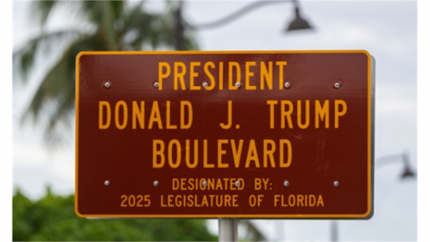 공항도 도로도 트럼프...미 플로리다 '팜비치 공항' 명칭 변경