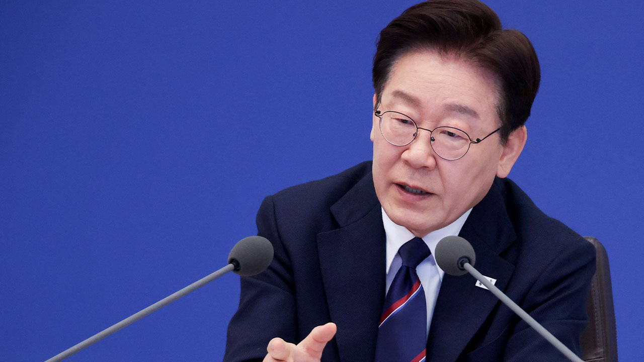 이 대통령 "긴급재정명령 활용할 수도...에너지 수급 불안 과감히 대응"