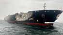 이란, 쿠웨이트 유조선 피격...중국 선박은 해협 통과