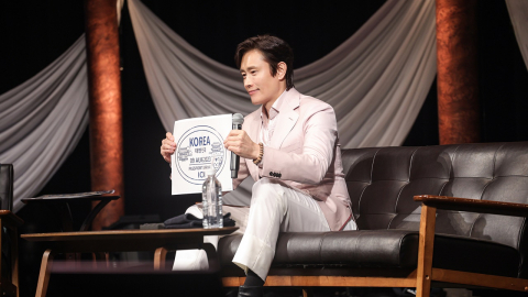 이병헌, 3년 만의 일본 팬미팅 성료…글로벌 발자취 총망라