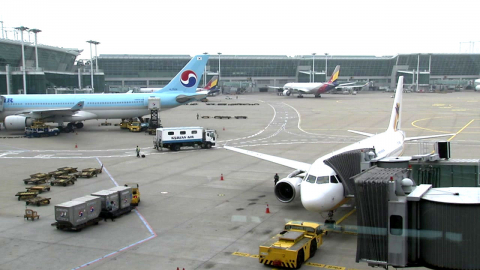 유류할증료 3배로…항공업계는 '비상경영' 돌입