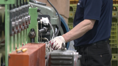 산업계 곳곳 '원자재 부족' 신음…"공장 멈출 판"