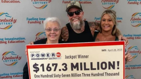 '2,500억' 복권 당첨된 남성, 1년 뒤 1,800만원 훔치다 체포 