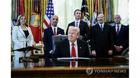 "트럼프, '약값 인하 미합의' 제약사에 관세 부과 추진"