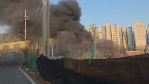 경기 김포시 단독주택에서 불..."80대 주민 경상"