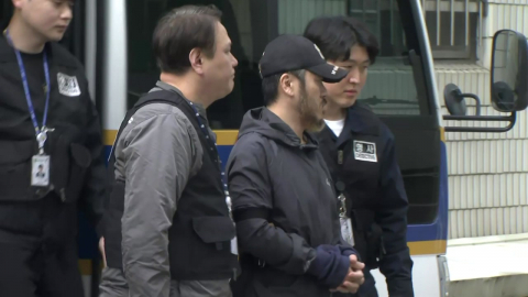 [현장영상+] '국제 마약왕' 박왕열 구속 송치…"30여억 원 규모 마약 유통"