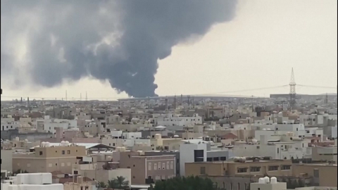 다리 폭격으로 100여 명 사상…걸프국 빅테크 공격