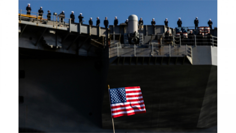 공습 목표 다 떨어진 미군...트럼프 "이란 강타"에 고민