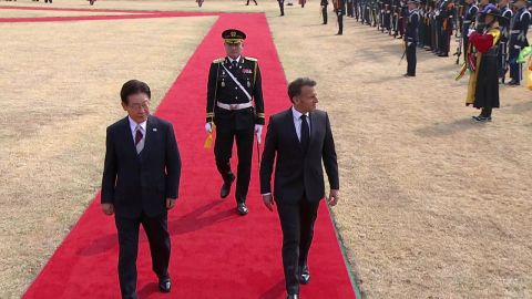 [현장영상+] 마크롱, 취임 후 첫 방한…이 대통령과 3번째 회담