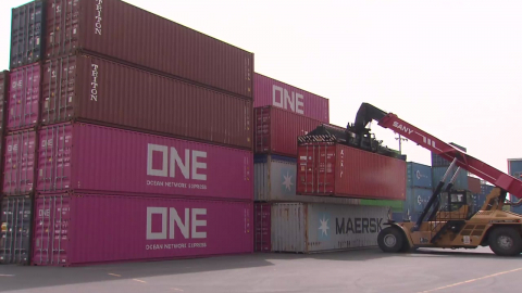 중동행 컨테이너 사라진 물류창고...수출 차질 심화