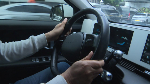 유가 급등에 해외여행 부담·전기차 렌트 증가