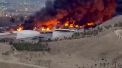 요르단에 이란 미사일 파편 추락...미·이스라엘, 압박 공습