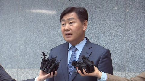  경찰, 김관영 전북지사 집무실 등 압수수색