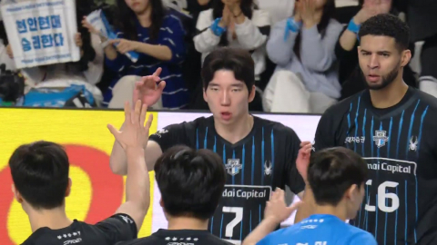 현대캐피탈, '판정 논란' 이후 완승..."분노를 기폭제로"