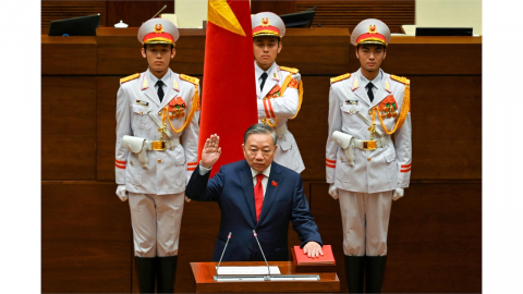 베트남 럼 서기장, 국가주석도 겸직...시진핑급 '막강 권한'