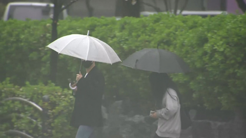 [날씨] 오늘 아침까지 꽃샘추위…내일 전국 봄비, 남부 또 호우