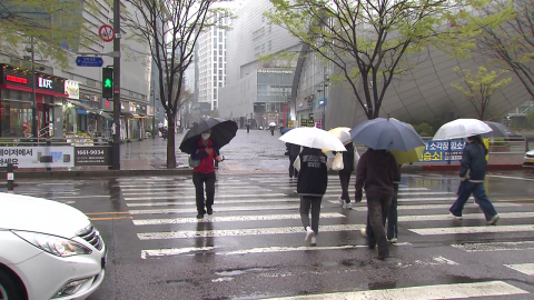 [날씨] 출근길 곳곳 비, 오전 중 점차 그쳐…해안가 중심 강풍