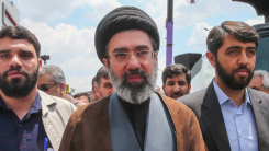 아버지 추도식도 '불참'...여전히 '은둔 속' 모즈타바 [앵커리...