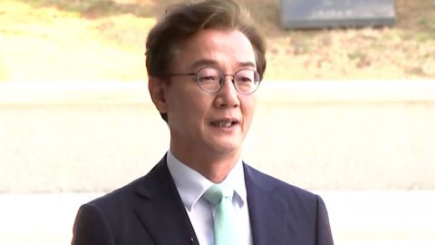 \'통일교 금품 의혹\' 전재수 불기소…"까르띠에 수수 의심, 시효 지나"