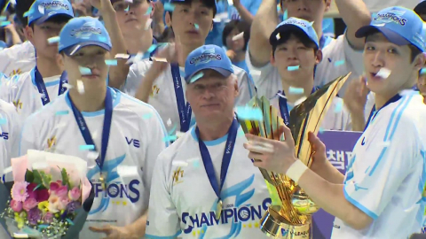 대한항공, 2년 만에 우승까지 비행…정지석 MVP