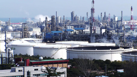 "호르무즈 우회로 뚫었지만"…원유 수급 불안은 '여전'