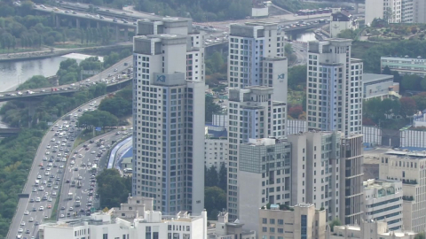 강남권 \'로또 분양\'만 흥행…제도 손질 시작되나