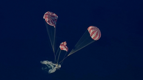 최장거리 \'달 탐사\' 유인우주선 아르테미스 2호 귀환