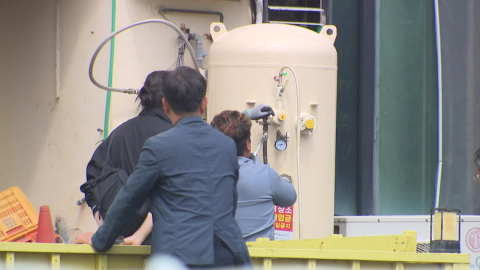 \'식당 가스 폭발에 3명 중경상…차량 불이 산불로