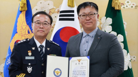 날아든 바퀴에 버스 운전기사 사망…추가 피해 막은 승객 '표창'