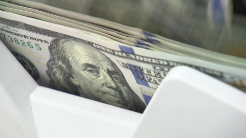 유가·환율 뛰자 3월 수입물가 16%↑…28년 만에 최고 상승률