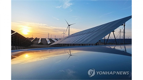 "중국, 미국 대상 태양광 제조 설비 수출 제한 검토"...테슬라 견제용?