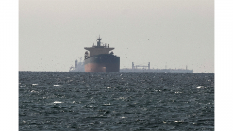 호르무즈 해협 '기뢰 지옥'...미군, 초고난도 제거 작전 '골머리'