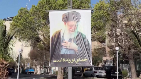 봉쇄 해제 발표에도 상당수 회항…이란 "적대 세력 안 돼"